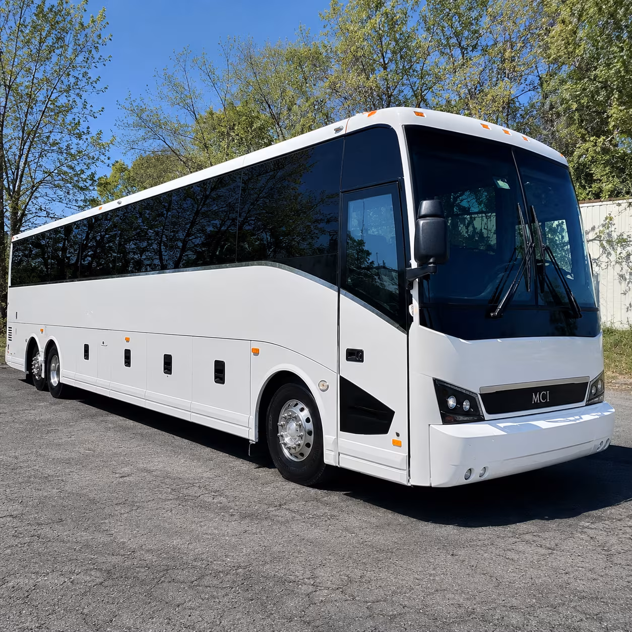 choosing the right bus size for your overland park concert group