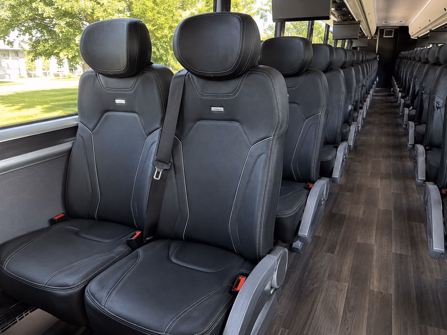 party buses for bachelorette wine tours across johnson county